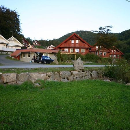 Hotel Bjornevag Ferie Farsund Exterior foto